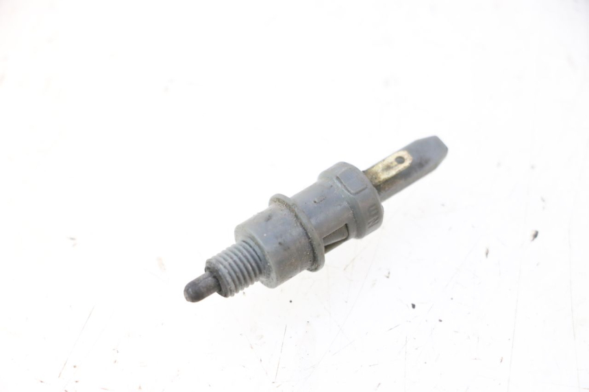 photo de CONTACTEUR FEU STOP DROIT PIAGGIO TYPHOON 50 (2000 - 2009) - Vue principale