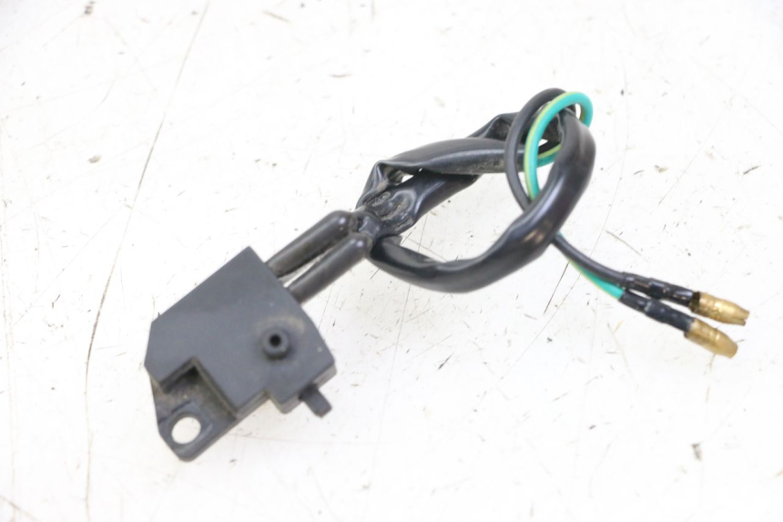 photo de CONTACTEUR FEU STOP DROIT UNIVERSAL BIKE ZN50QT-11B 50 (2018 - 2021) - Détail de la pièce