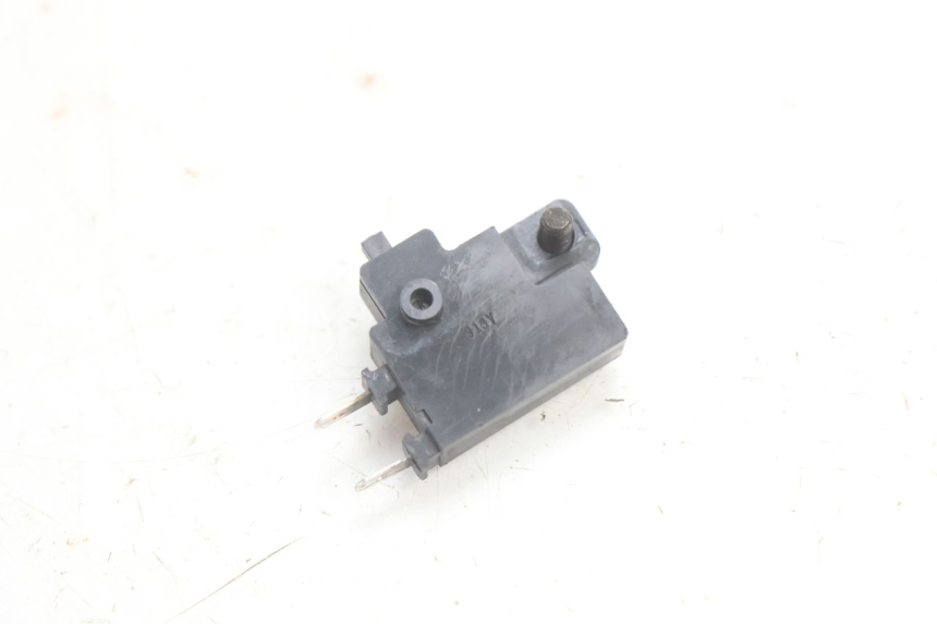 photo de CONTACTEUR FEU STOP DROIT HONDA VFR FI RC46 800 (1998 - 2001) - Zoom état d’usage
