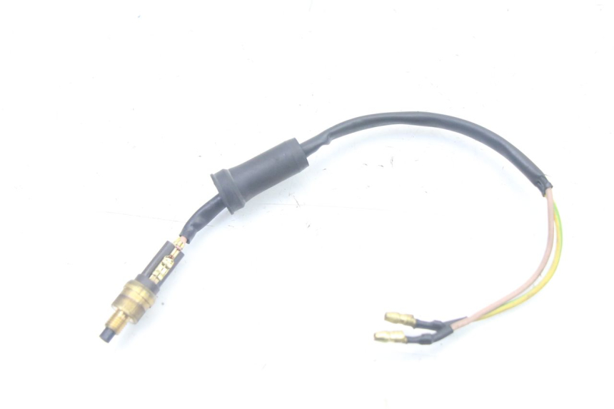 photo de CONTACTEUR FEU STOP DROIT YAMAHA WHY 50 (1998 - 2000) - Détail de la pièce