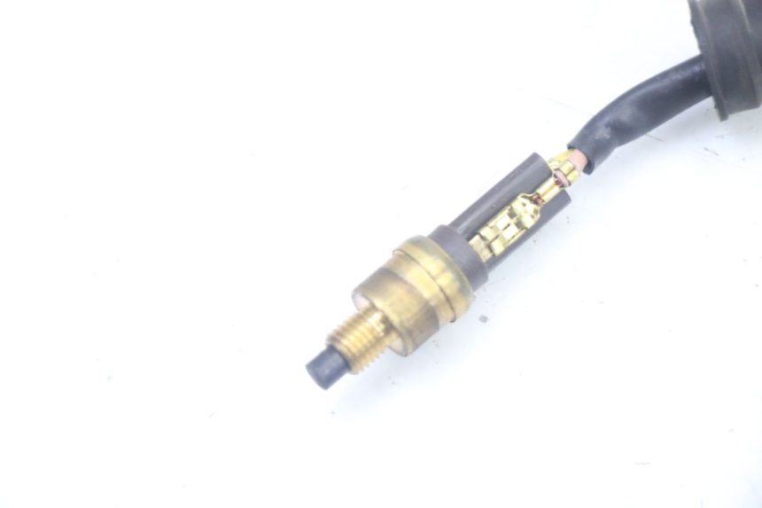 photo de CONTACTEUR FEU STOP DROIT YAMAHA WHY 50 (1998 - 2000) - Zoom état d’usage