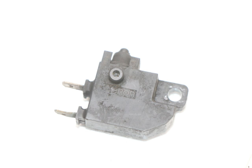 photo de CONTACTEUR FEU STOP DROIT YAMAHA XMAX X-MAX ABS 125 (2017 - 2020) - Détail de la pièce