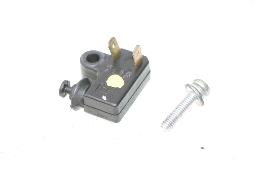 photo de CONTACTEUR FEU STOP DROIT YAMAHA XMAX X-MAX 125 (2006 - 2009) - Vue principale