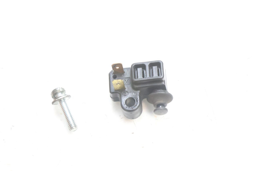 photo de CONTACTEUR FEU STOP DROIT YAMAHA X-MAX XMAX 125 (2010 - 2013) - Détail de la pièce