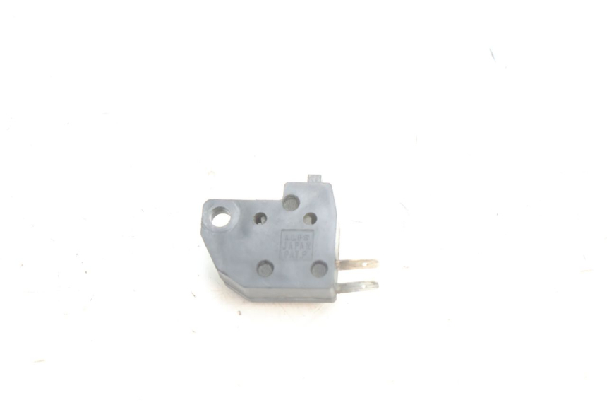 photo de CONTACTEUR FEU STOP DROIT YAMAHA XJR 1300 (1998 - 2002) - Vue principale