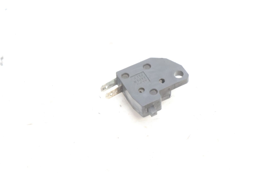 photo de CONTACTEUR FEU STOP DROIT YAMAHA XJR 1300 (1998 - 2002) - Détail de la pièce