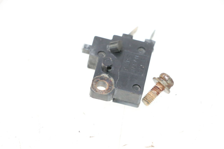photo de CONTACTEUR FEU STOP DROIT HONDA XRV AFRICA TWIN 750 (1990 - 1992) - Zoom état d’usage
