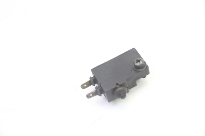 photo de CONTACTEUR FEU STOP DROIT YAMAHA YFM R RAPTOR 250 (2008 - 2014) - Autre angle de vue