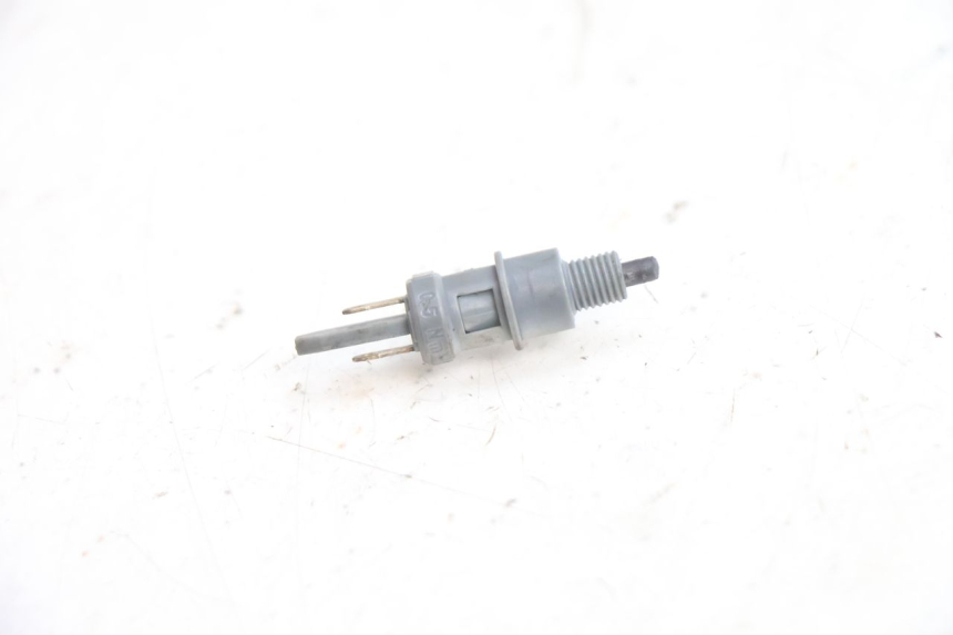 photo de CONTACTEUR FEU STOP DROIT PIAGGIO ZIP 2T 50 (2009 - 2019) - Vue principale