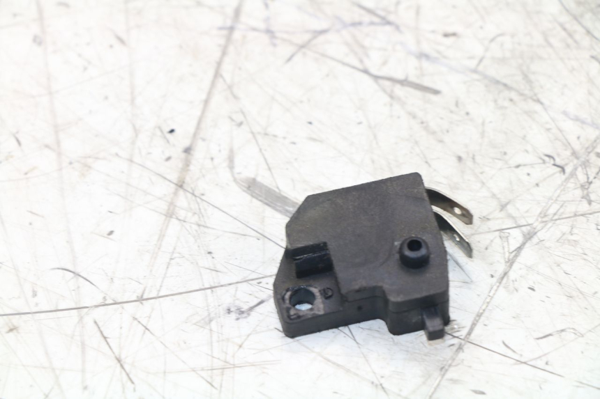 photo de CONTACTEUR FEU STOP DROIT ZNEN ZN50QT-11 50 (2007 - 2014) - Zoom état d’usage