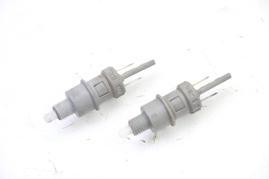 photo de CONTACTEUR FEU STOP PEUGEOT ELYSEO 125 (1999 - 2004) - Vue principale