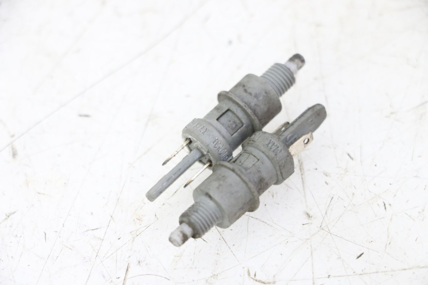 photo de CONTACTEUR FEU STOP PEUGEOT ELYSTAR 50 (2002 - 2014) - Vue principale