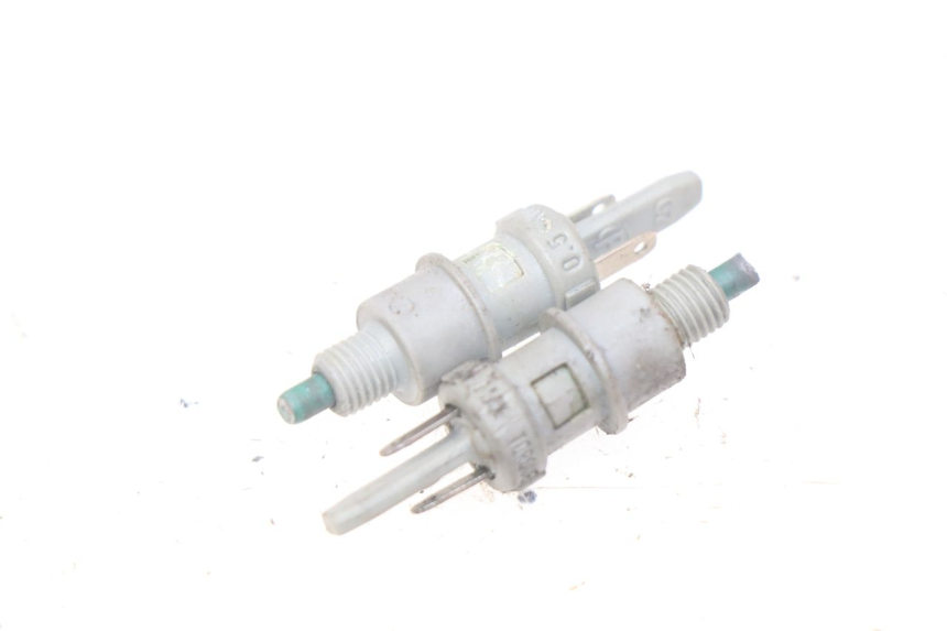 photo de CONTACTEUR FEU STOP MBK FLIPPER 50 (2004 - 2012) - Vue principale