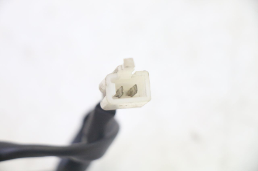 photo de CONTACTEUR FEU STOP GAUCHE ADIVA AD3 300 (2014 - 2020) - Gros plan technique