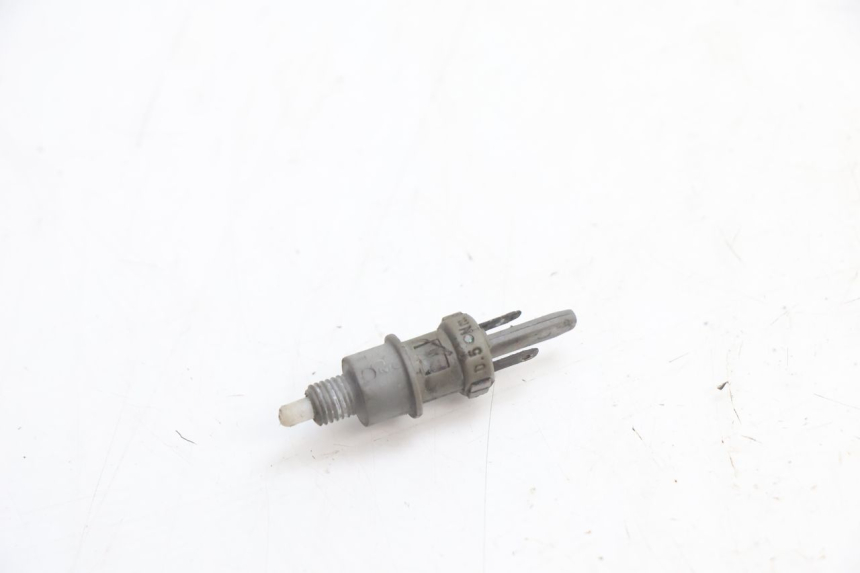 photo de CONTACTEUR FEU STOP GAUCHE MBK BOOSTER SPIRIT 50 (1999 - 2003) - Vue principale