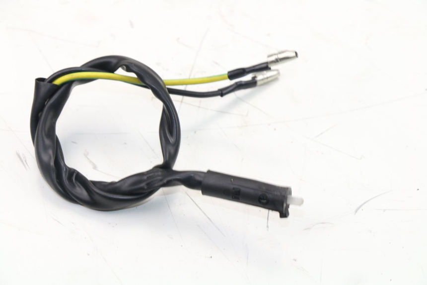 photo de CONTACTEUR FEU STOP GAUCHE S-RIDER CAPRI 2T 50 (2010 - 2017) - Détail de la pièce