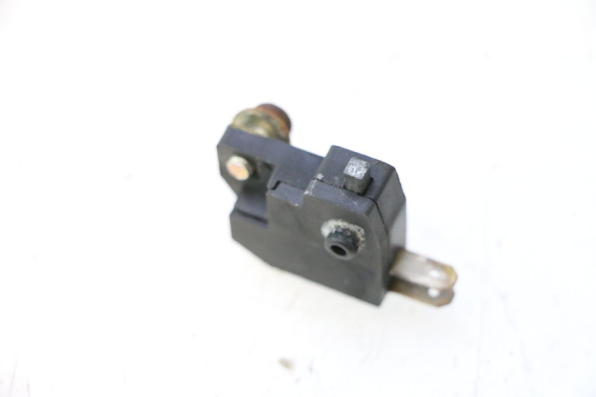 photo de CONTACTEUR FEU STOP GAUCHE CF MOTO E-CHARM 125 (2005 - 2008) - Détail de la pièce