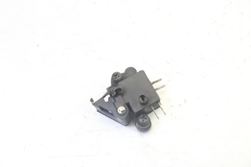 photo de CONTACTEUR FEU STOP GAUCHE HONDA FES S-WING SWING ABS 125 (2007 - 2015) - Vue principale