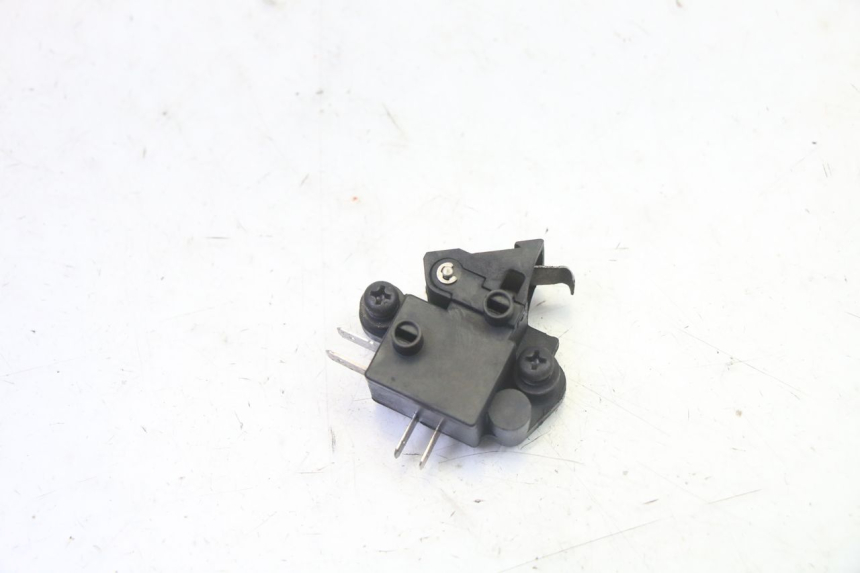 photo de CONTACTEUR FEU STOP GAUCHE HONDA FES S-WING SWING ABS 125 (2007 - 2015) - Vue principale