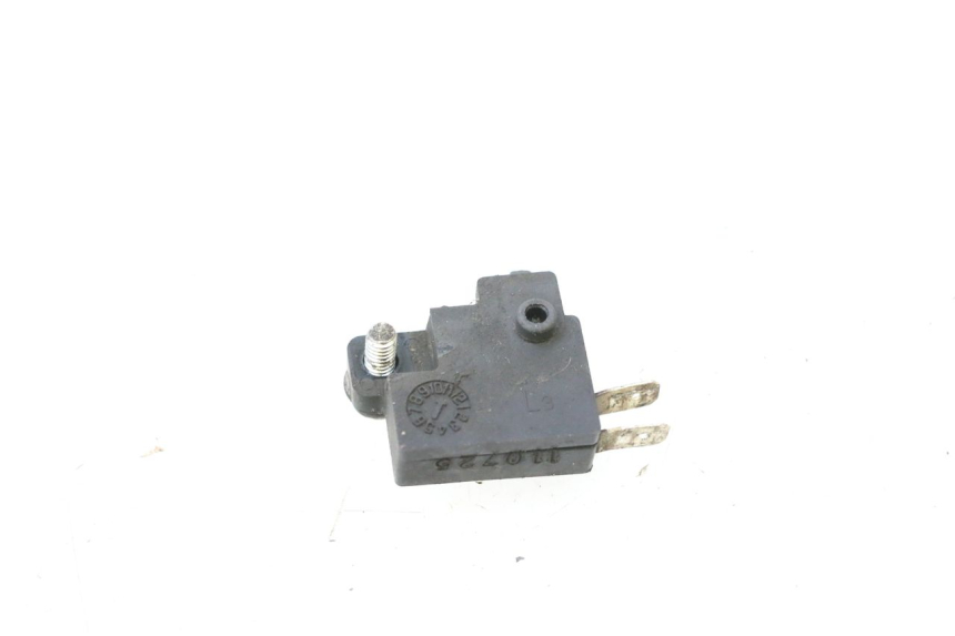 photo de CONTACTEUR FEU STOP GAUCHE SYM GTS EVO 125 (2009 - 2013) - Zoom état d’usage