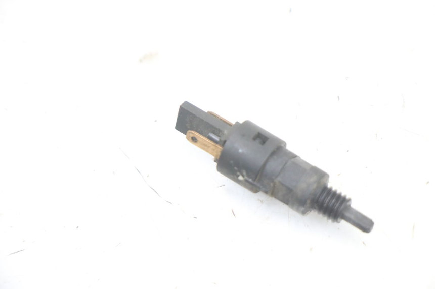 photo de CONTACTEUR FEU STOP GAUCHE PEUGEOT SPEEDFIGHT 3 LC 2T 50 (2009 - 2015) - Détail de la pièce