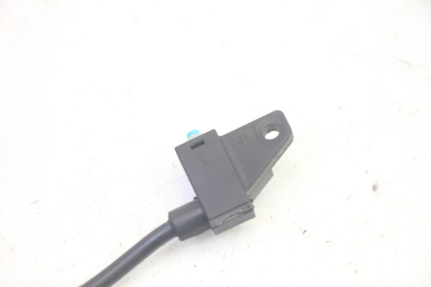 photo de CONTACTEUR FEU STOP GAUCHE EFUN PUSA 1 - Zoom état d’usage