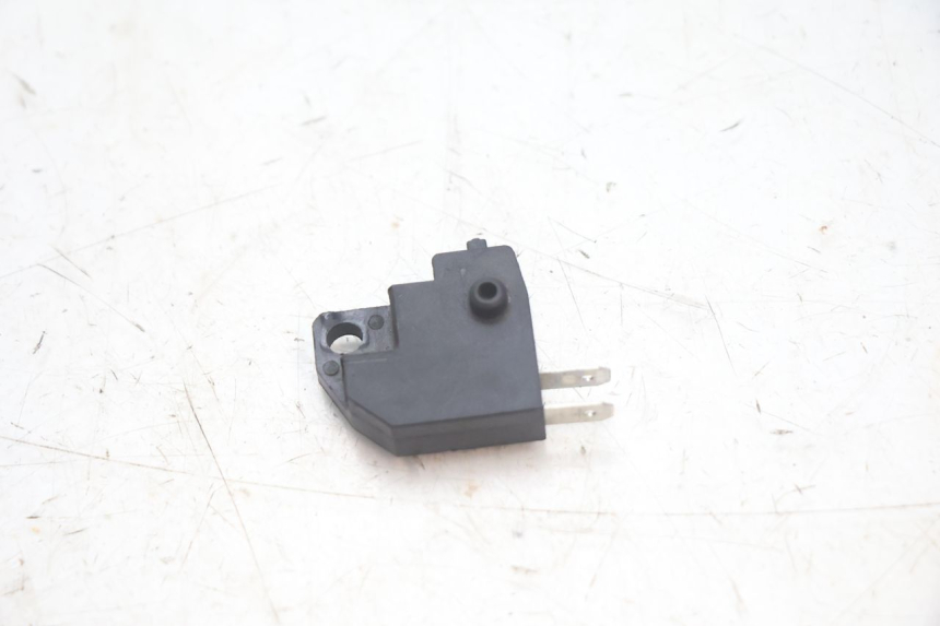photo de CONTACTEUR FEU STOP GAUCHE JM MOTORS R-MAX TECH 50 (2024 - 2026) - Vue principale