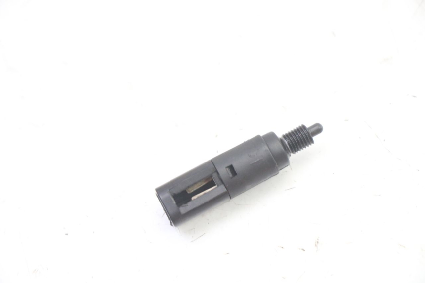 photo de CONTACTEUR FEU STOP GAUCHE GILERA RUNNER SP 50 (2006 - 2008) - Détail de la pièce