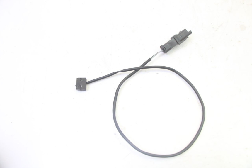 photo de CONTACTEUR FEU STOP GAUCHE PEUGEOT SATELIS 125 (2006 - 2009) - Vue principale