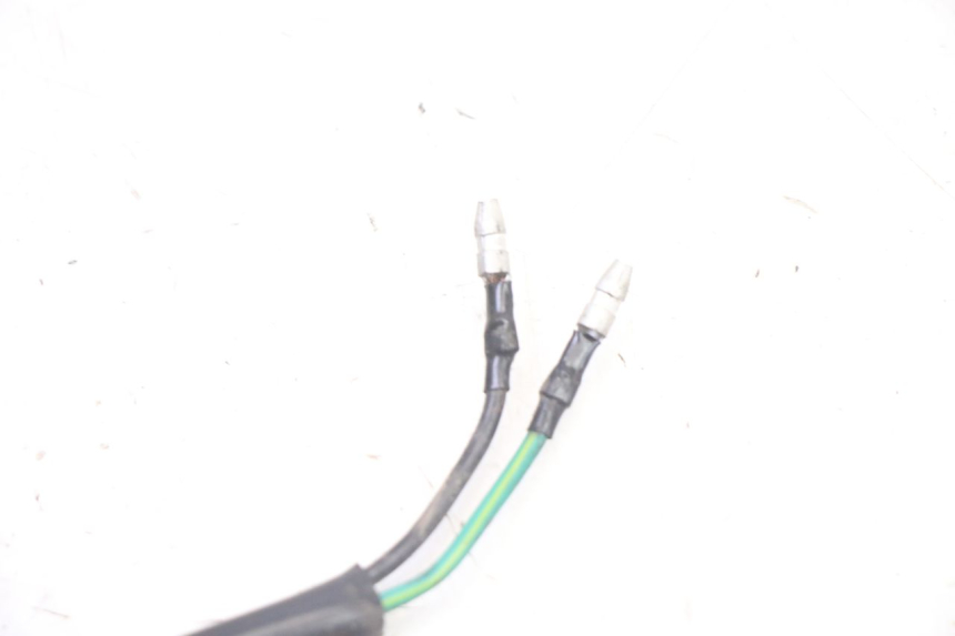 photo de CONTACTEUR FEU STOP GAUCHE PEUGEOT TWEET 4T 50 (2014 - 2019) - Zoom état d’usage