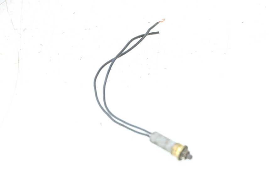 photo de CONTACTEUR FEU STOP GAUCHE PIAGGIO VESPA PK FL 2T 50 (1990 - 1996) - Vue principale