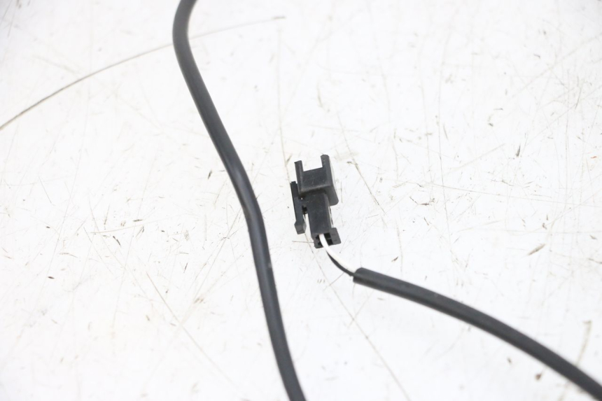 photo de CONTACTEUR FEU STOP GAUCHE DUALTRON VICTOR LIMITED 1 - État de surface