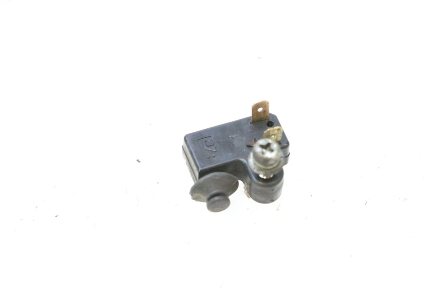 photo de CONTACTEUR FEU STOP GAUCHE YAMAHA X-MAX XMAX 125 (2010 - 2013) - Détail de la pièce