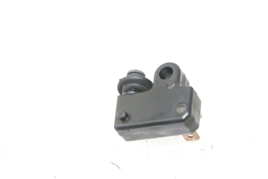 photo de CONTACTEUR FEU STOP GAUCHE YAMAHA X-MAX XMAX 125 (2010 - 2013) - Détail de la pièce