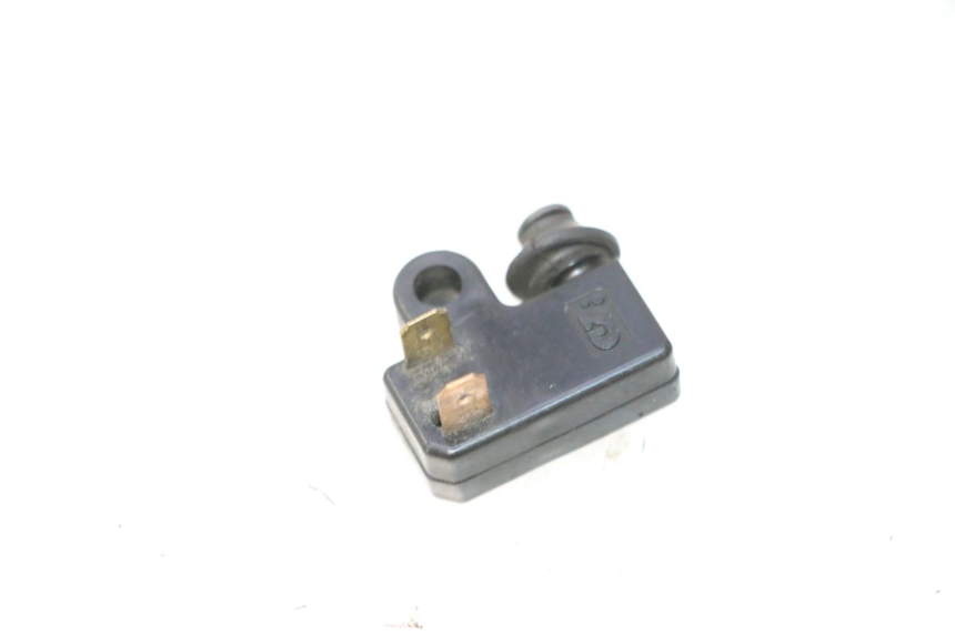 photo de CONTACTEUR FEU STOP GAUCHE YAMAHA X-MAX XMAX 125 (2010 - 2013) - Zoom état d’usage