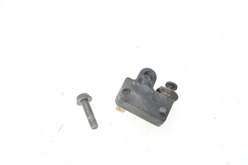 photo de CONTACTEUR FEU STOP GAUCHE YAMAHA XP T-MAX ABS 500 (2005 - 2005) - Zoom état d’usage