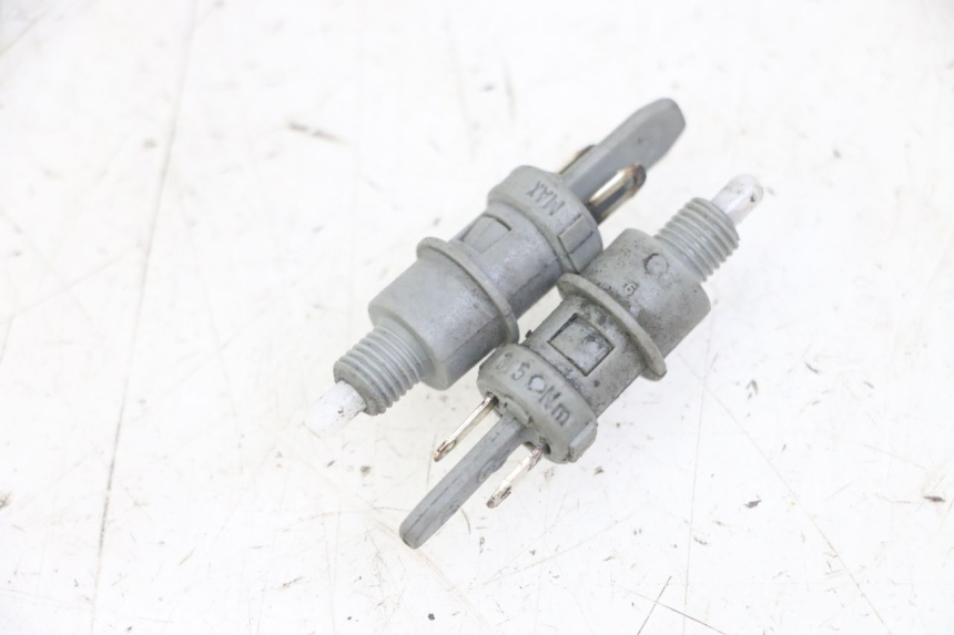 photo de CONTACTEUR FEU STOP PEUGEOT JET FORCE CARBU 50 (2003 - 2016) - Vue principale