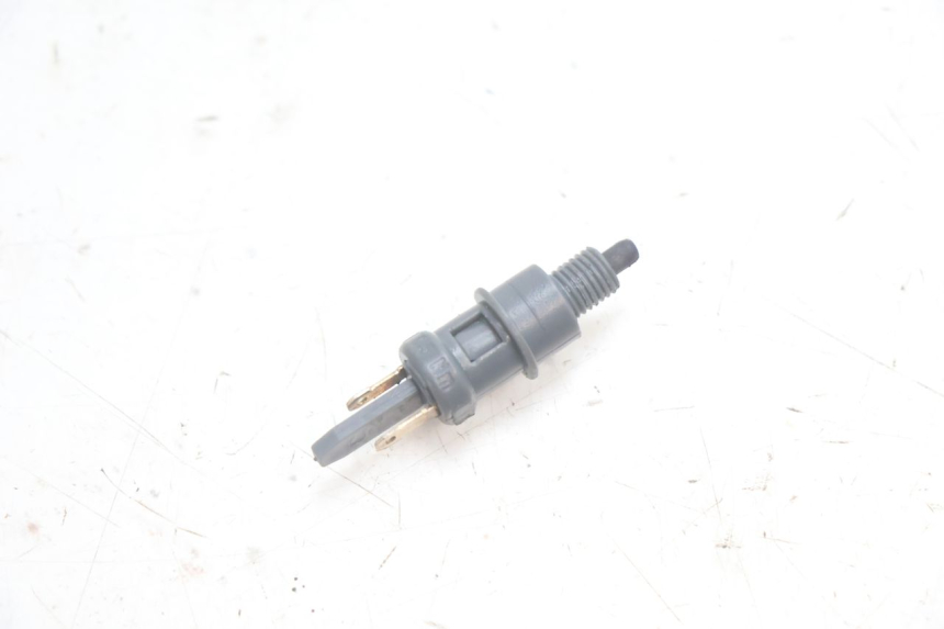 photo de CONTACTEUR FEU STOP PEUGEOT KISBEE 2T 50 (2010 - 2017) - Zoom état d’usage