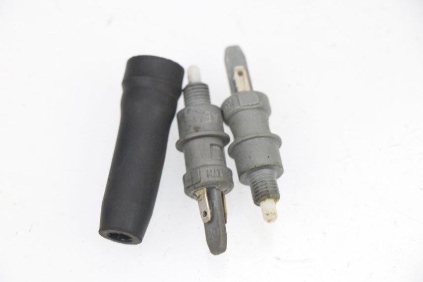 photo de CONTACTEUR FEU STOP PEUGEOT LUDIX 50 (2005 - 2007) - Vue principale