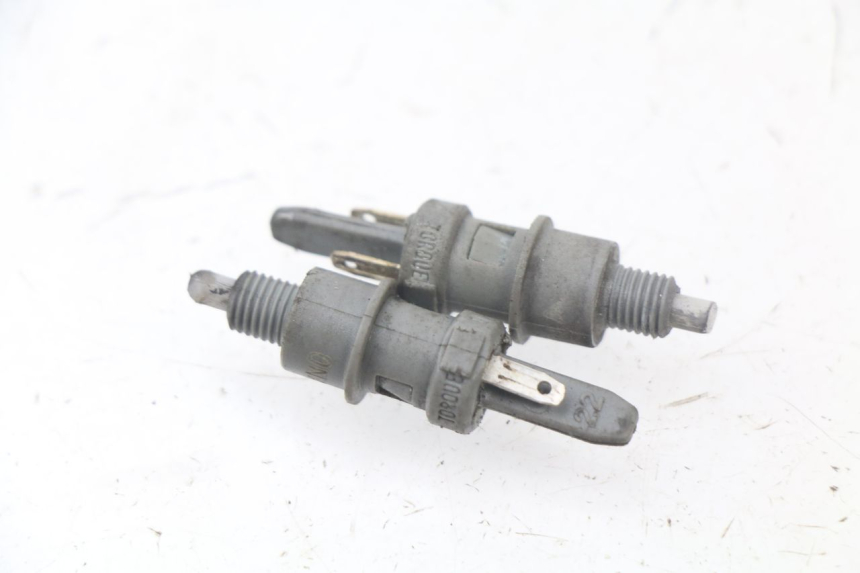 photo de CONTACTEUR FEU STOP PEUGEOT LUDIX 50 (2008 - 2017) - Vue principale