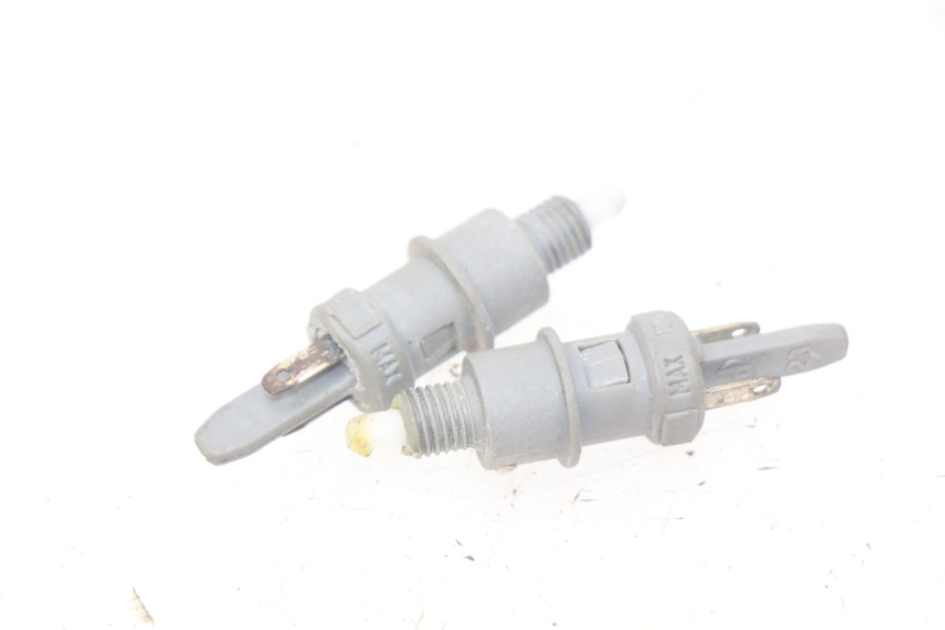 photo de CONTACTEUR FEU STOP PEUGEOT LUDIX 50 (2005 - 2007) - Vue principale