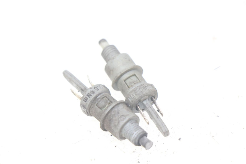 photo de CONTACTEUR FEU STOP PEUGEOT LUDIX 50 (2008 - 2017) - Vue principale