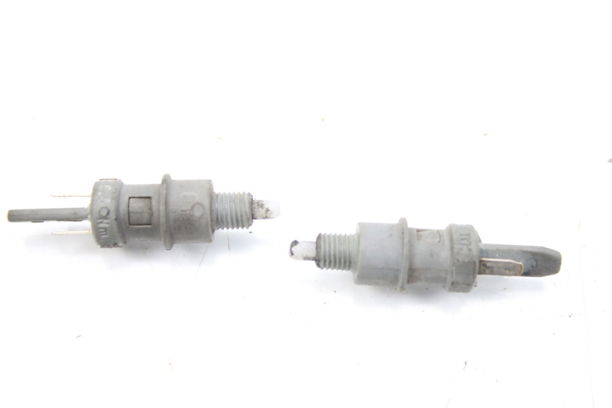 photo de CONTACTEUR FEU STOP PEUGEOT LUDIX 50 (2008 - 2017) - Zoom état d’usage