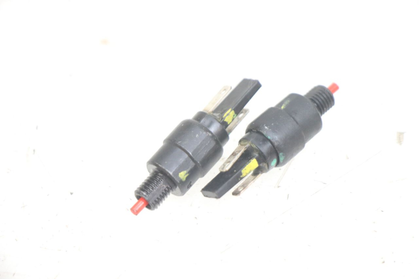 photo de CONTACTEUR FEU STOP PIAGGIO MEDLEY 125 (2016 - 2023) - Détail de la pièce