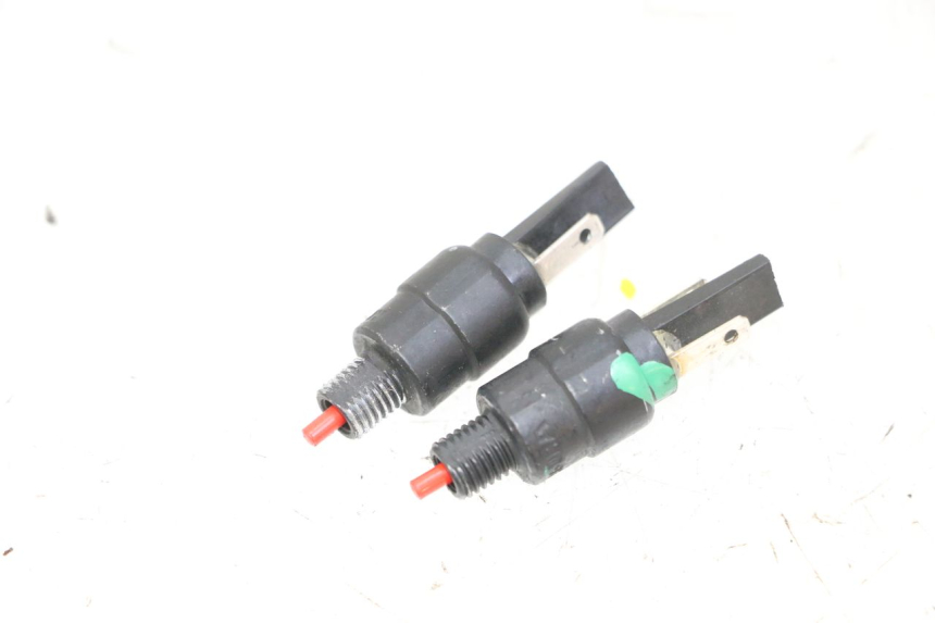 photo de CONTACTEUR FEU STOP PIAGGIO MP3 HPE 310 (2024 - 2025) - Vue principale