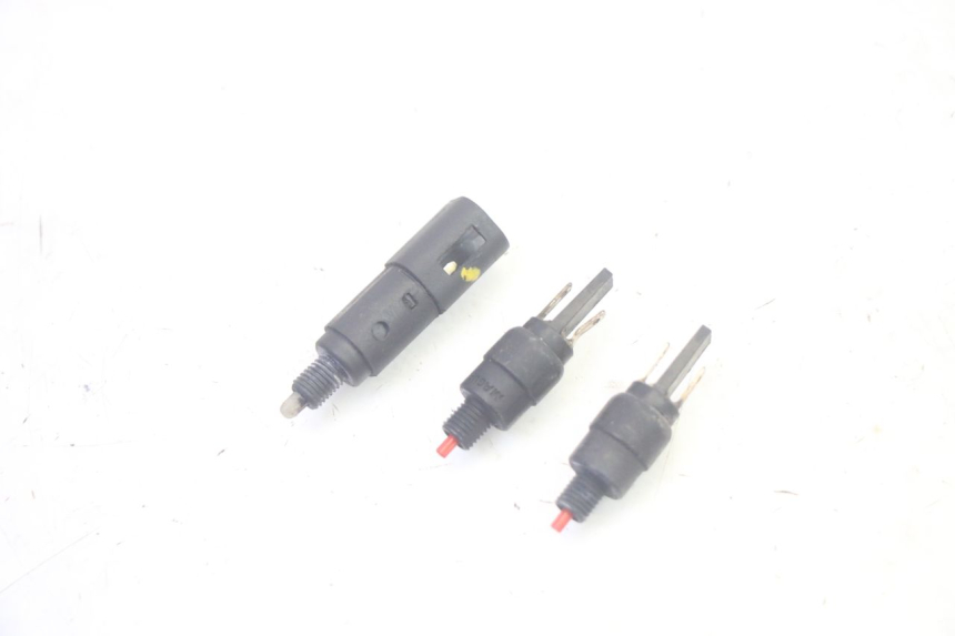 photo de CONTACTEUR FEU STOP PIAGGIO MP3 HPE 350 (2018 - 2020) - Vue principale