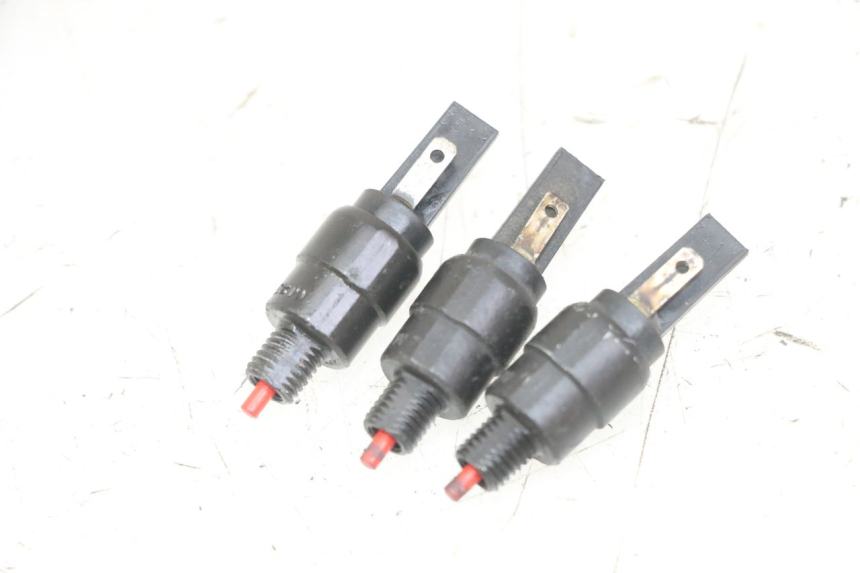 photo de CONTACTEUR FEU STOP PIAGGIO MP3 LT 300 (2010 - 2016) - Vue principale