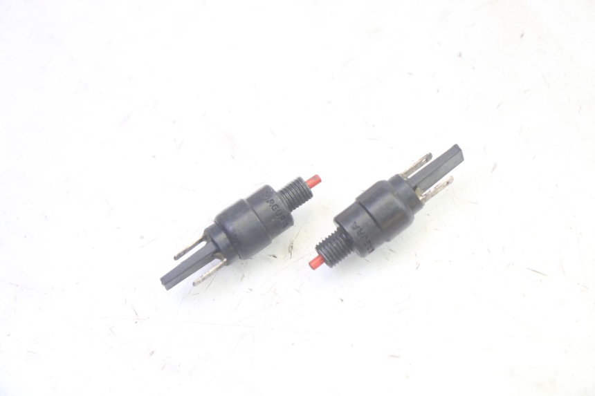 photo de CONTACTEUR FEU STOP PIAGGIO MP3 500 (2016 - 2018) - Vue principale