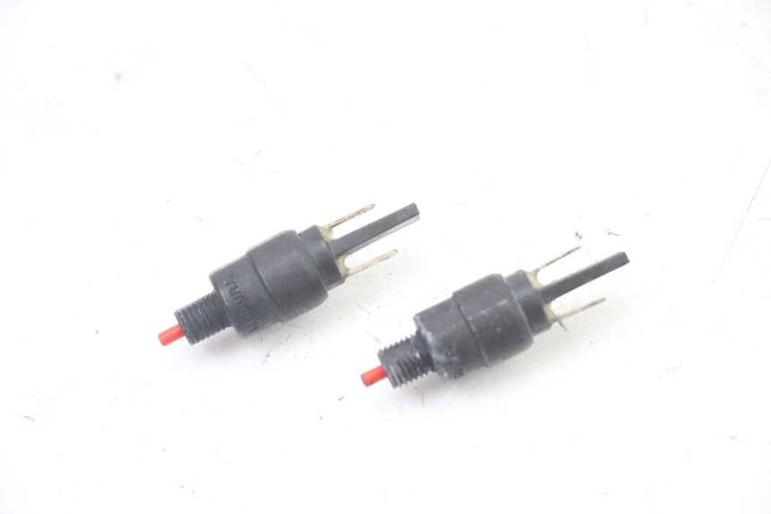 photo de CONTACTEUR FEU STOP PIAGGIO NRG POWER PUREJET 50 (2018 - 2021) - Vue principale