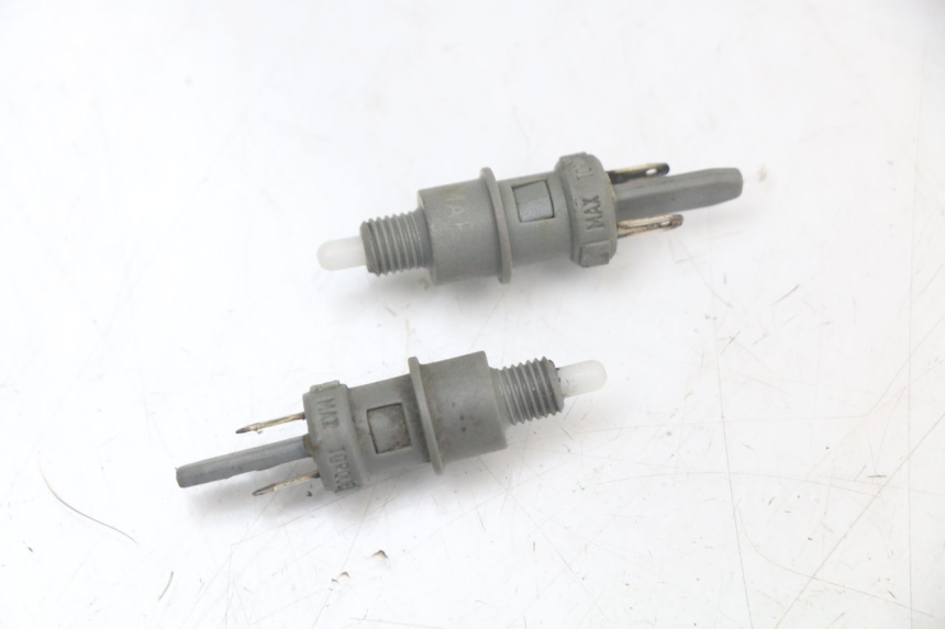 photo de CONTACTEUR FEU STOP PEUGEOT LUDIX 50 (2005 - 2007) - Vue principale